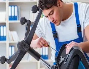 چگونه صندلی اداری را تنظیم کنیم؟